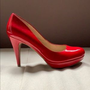 Marc Fisher red pumps